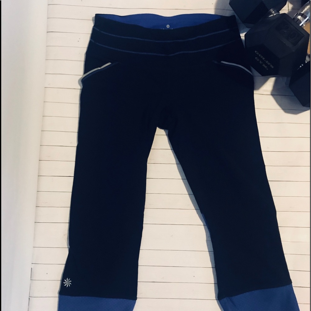 ATHLETA CROP ATHLETIC BOTTOMS 🖤💙💜